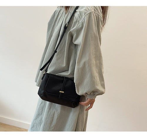 The Classic Shoulder Bag